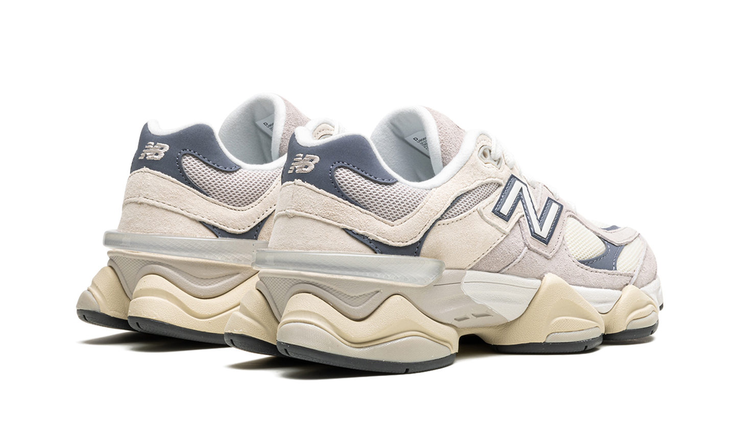 9060 "Moonrock Linen"