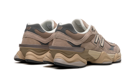 9060 "Driftwood Castlerock"