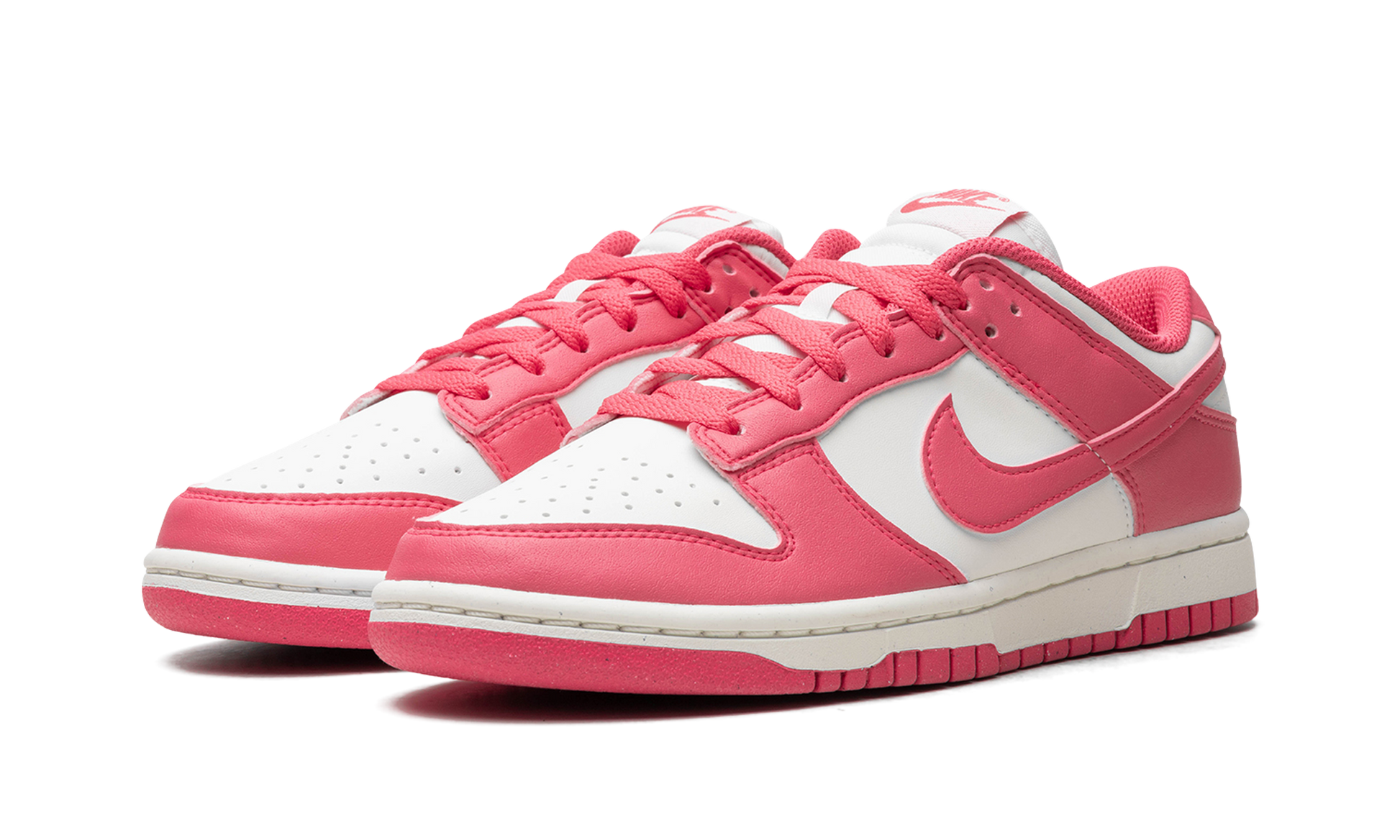 Nike Dunk Low. WMNS "Pink"