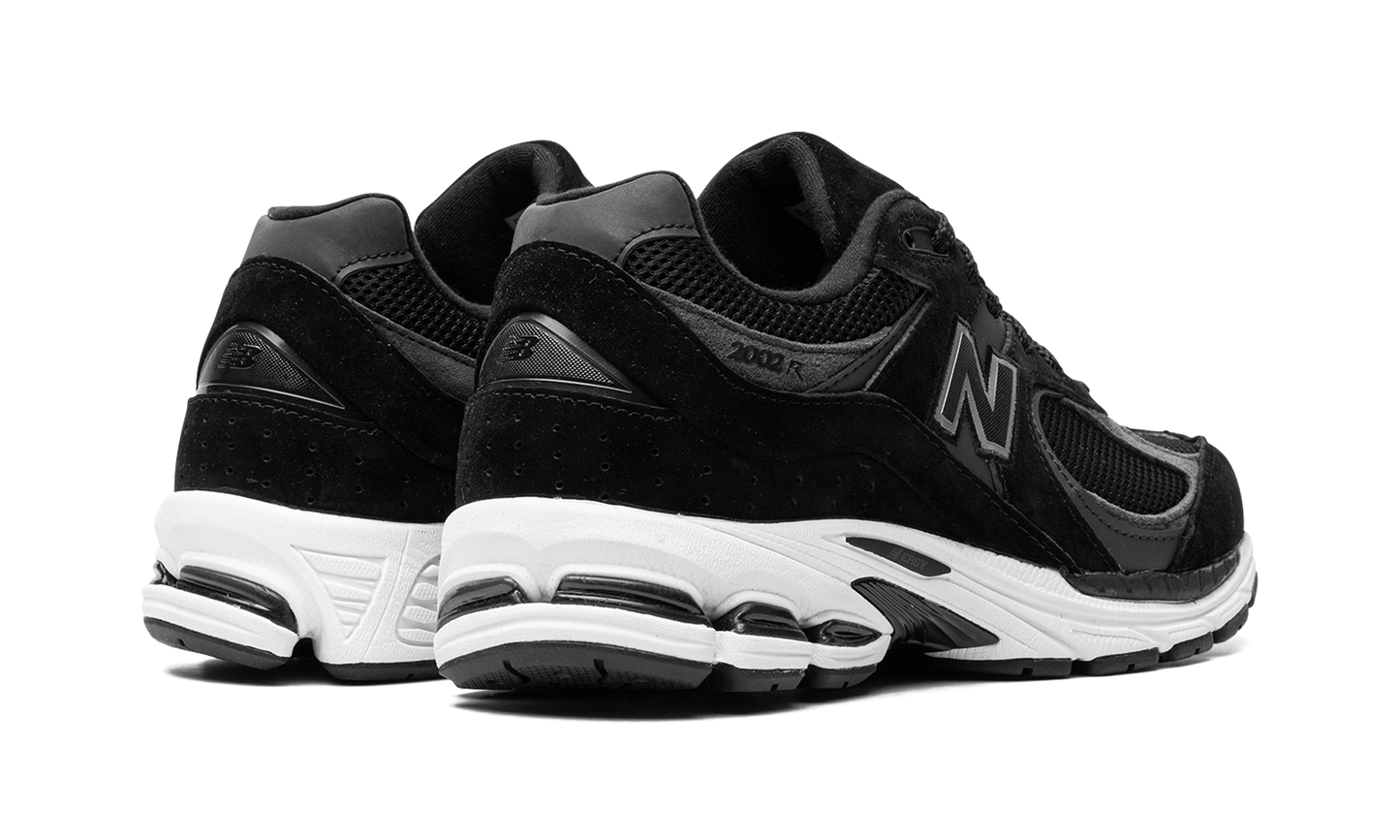 2002R "Black / Gunmetal"