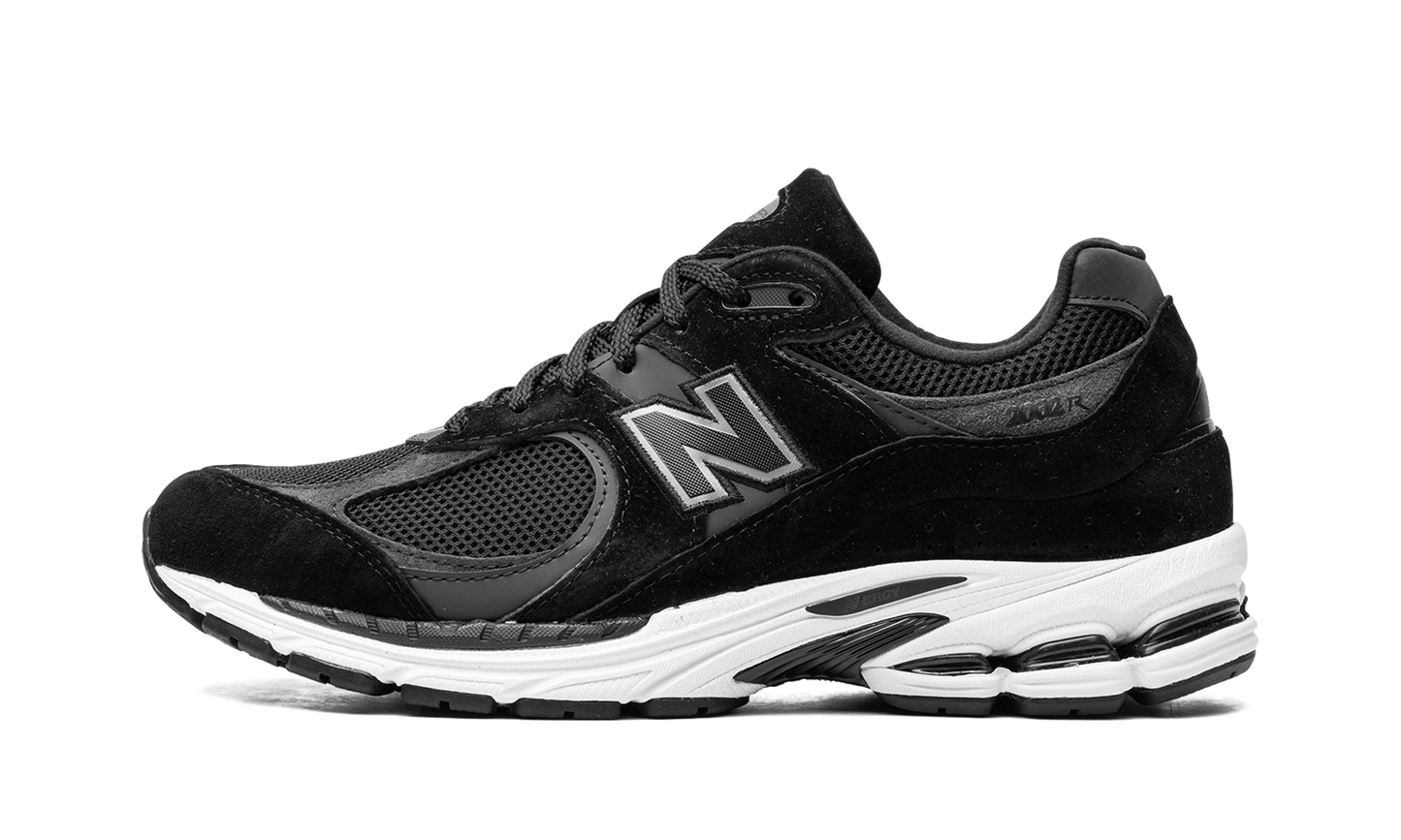 2002R "Black / Gunmetal"