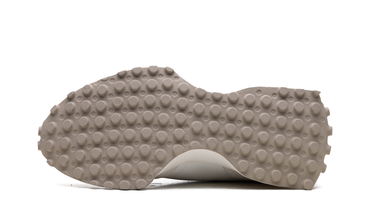 327 WMNS "Salt/Sand"