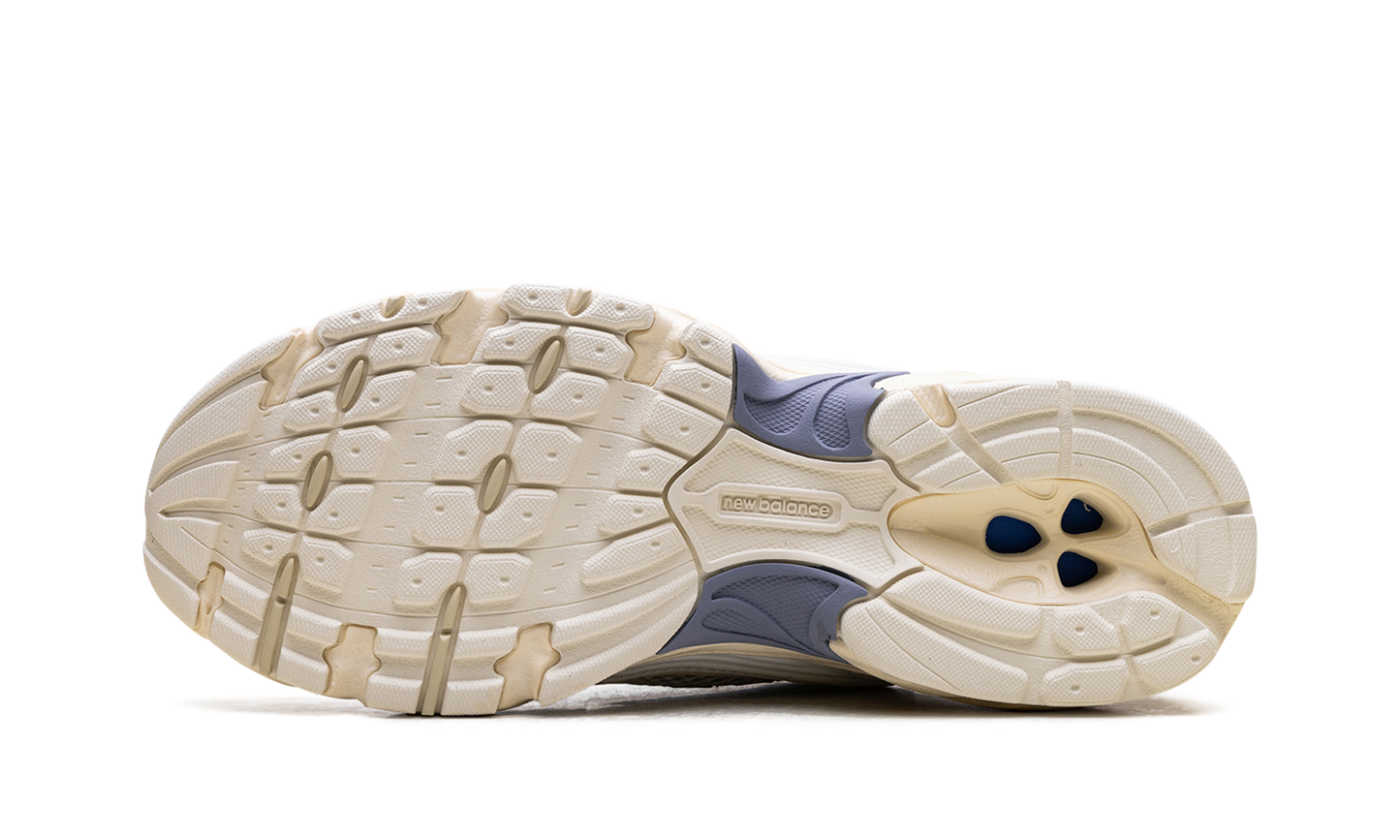 530 "Angora Dusk Shower"