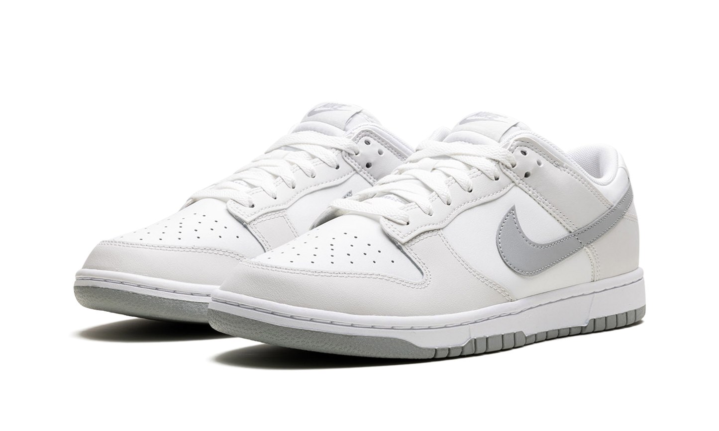 Dunk Low Retro "Summit White Light Smoke Grey"