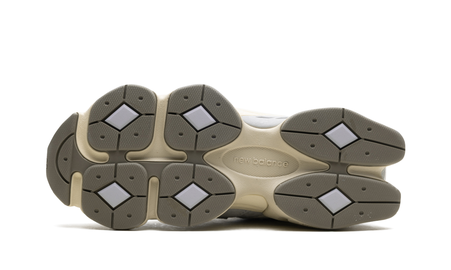 9060 "Pearl Grey Linen"