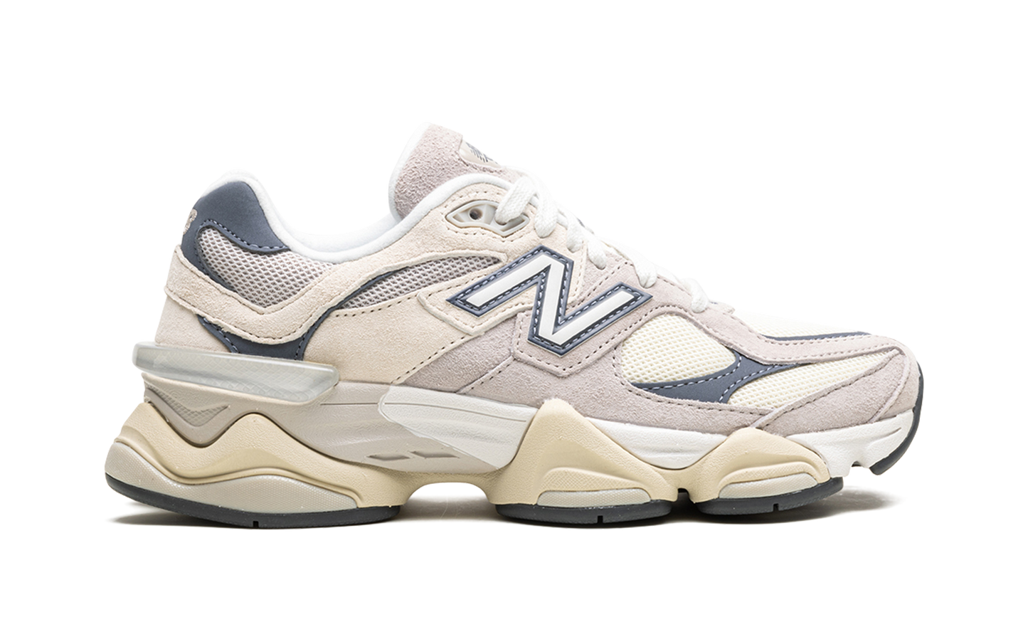 9060 "Moonrock Linen"