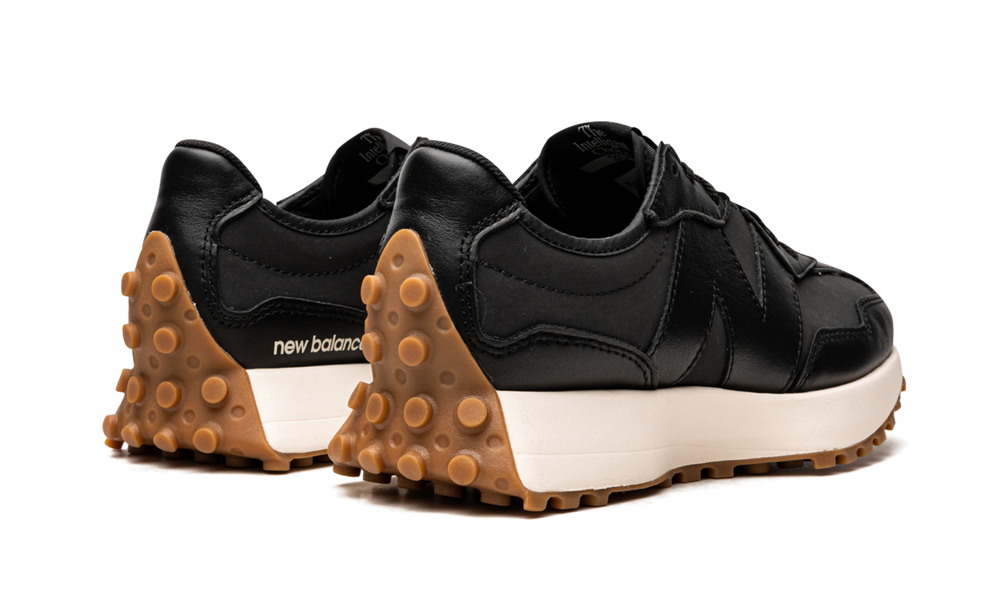 327 WMNS "Black / Gum"