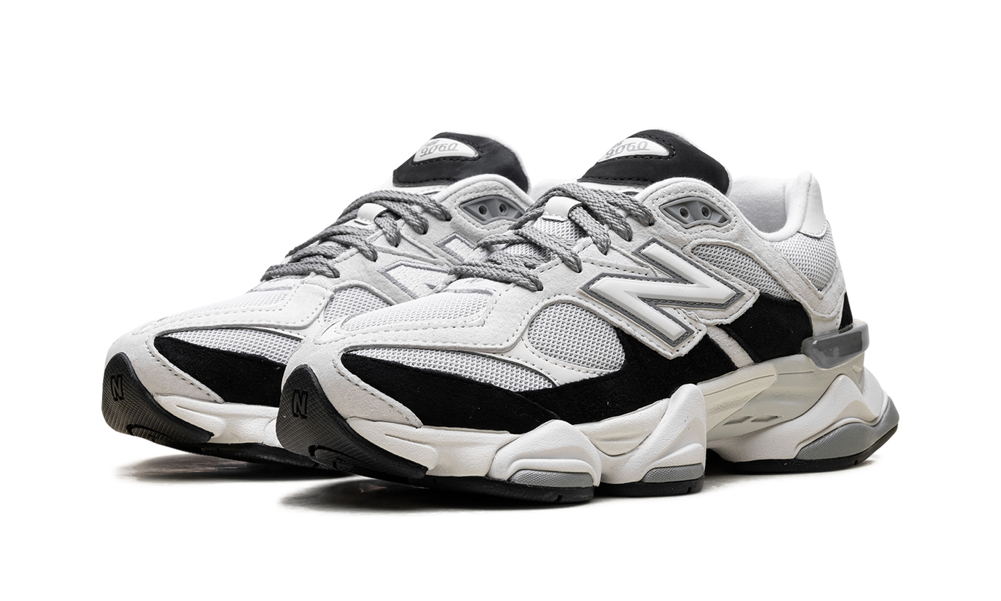 9060 "Grey Jet Black"