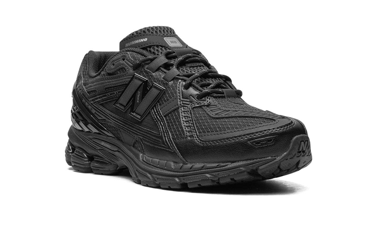 1906 "Tripple Black"