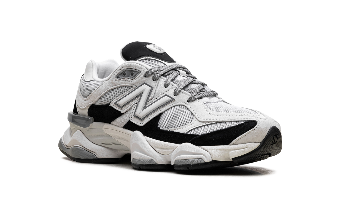 9060 "Grey Jet Black"