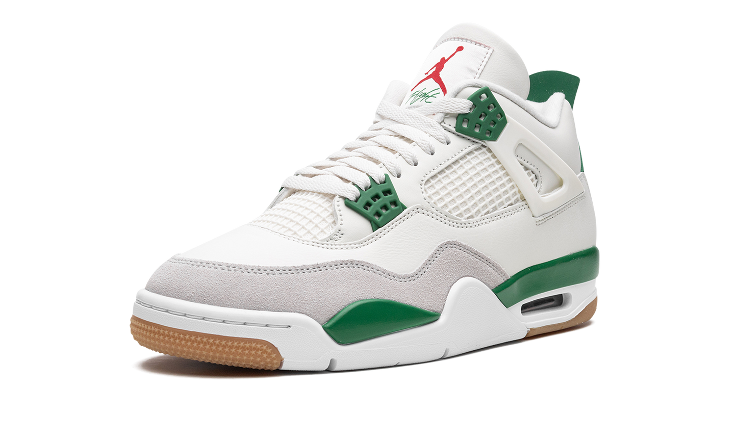 Air Jordan 4 Retro SB "Pine Green"
