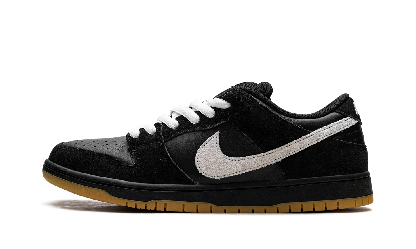 Dunk Low Pro SB "Black White Gum"
