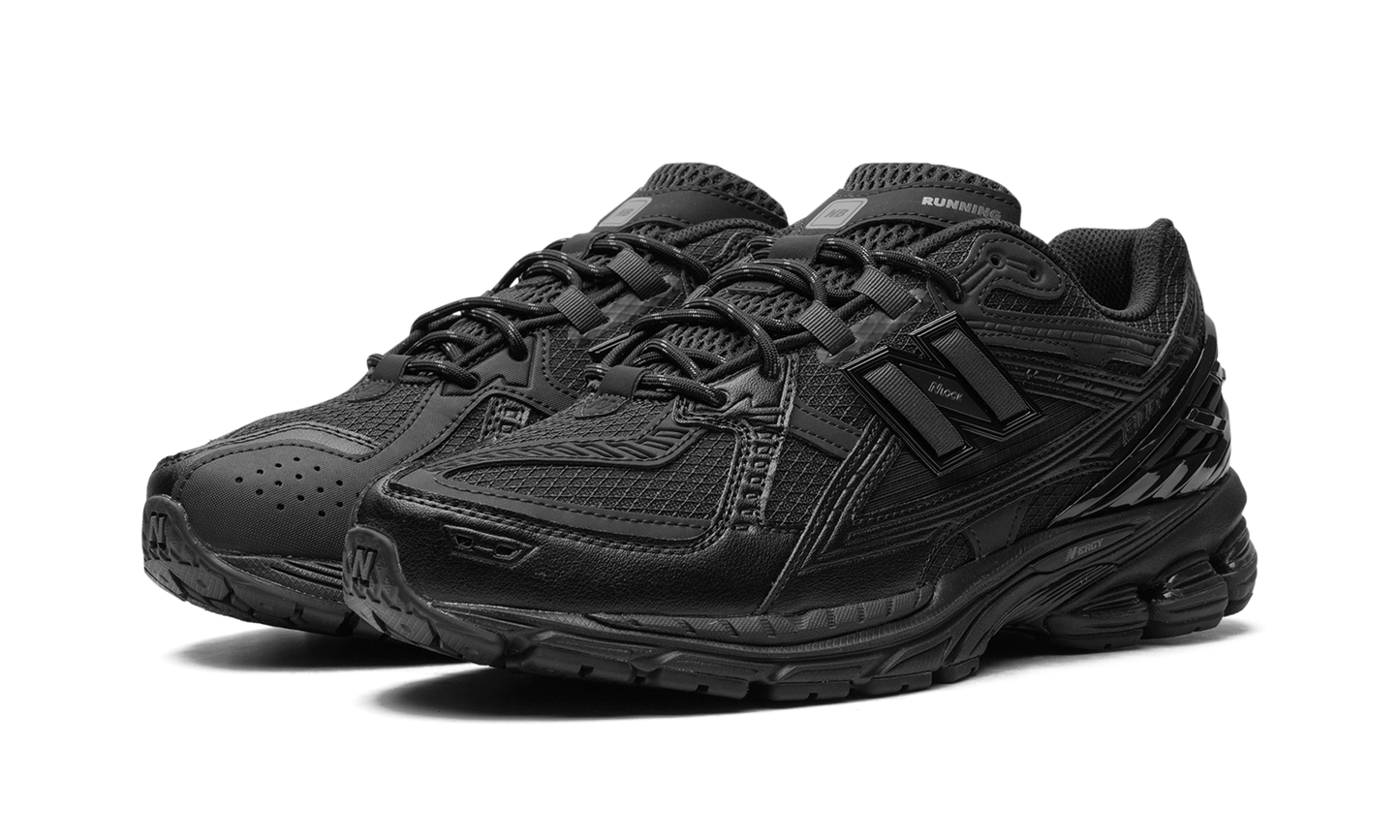 1906 "Tripple Black"