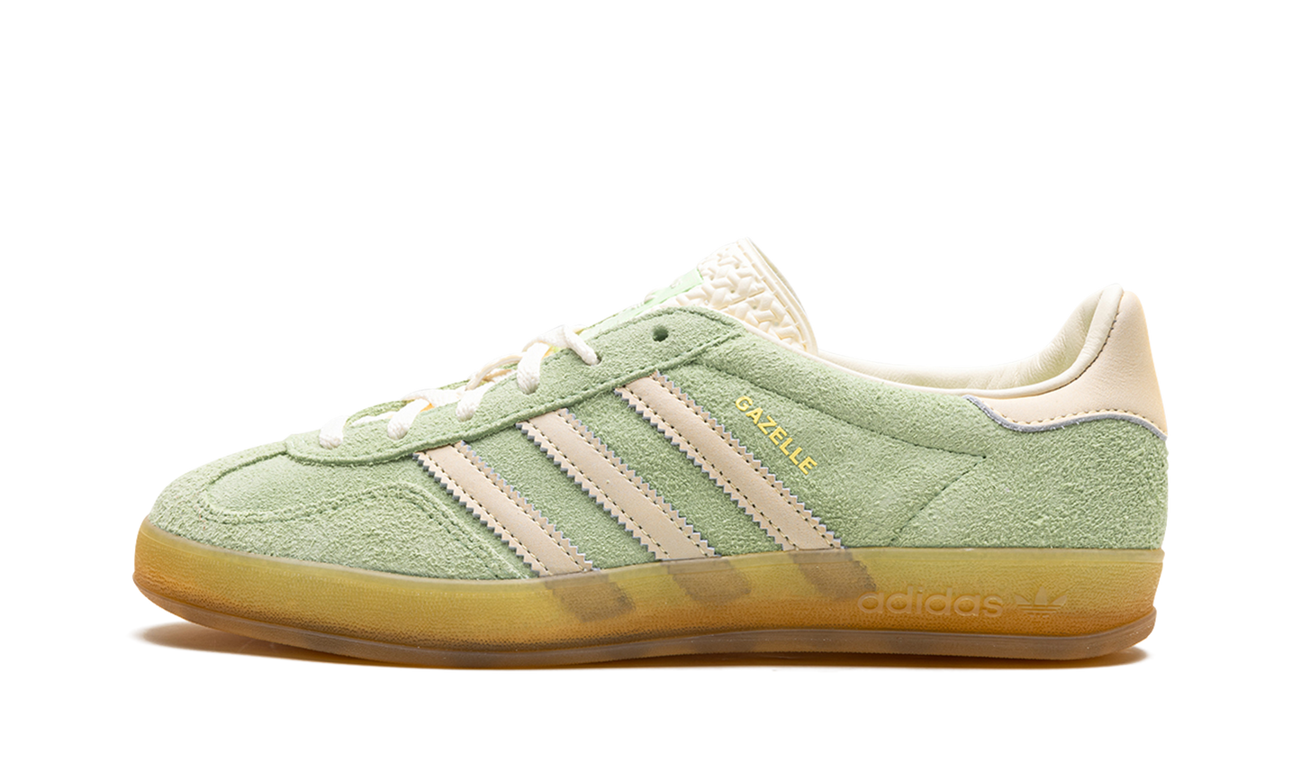 GAZELLE INDOOR WMNS "Semi Green Spark"