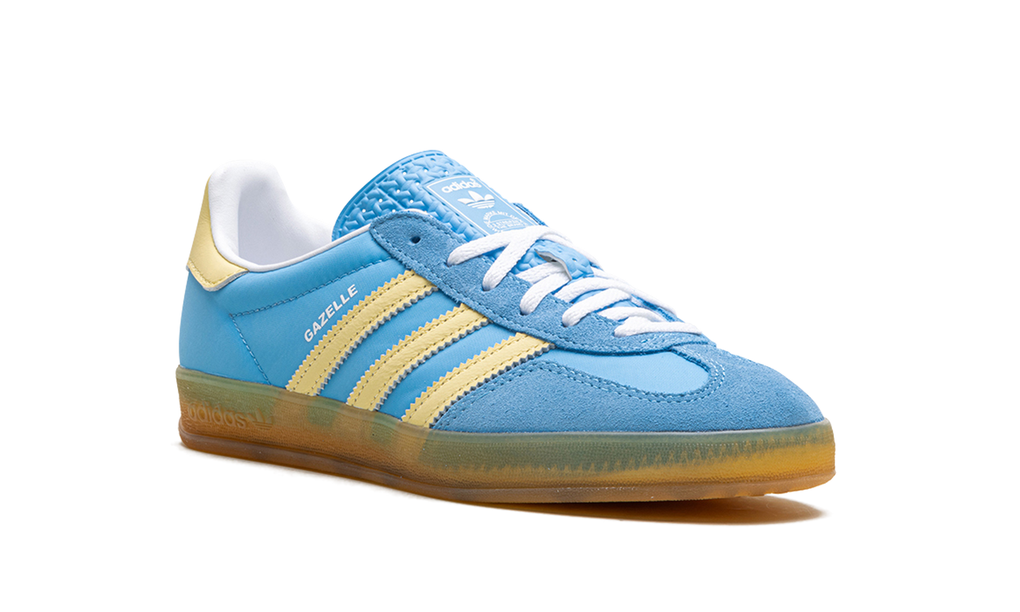 Gazelle Indoor WMNS "Semi Blue Burst Almost Yellow"