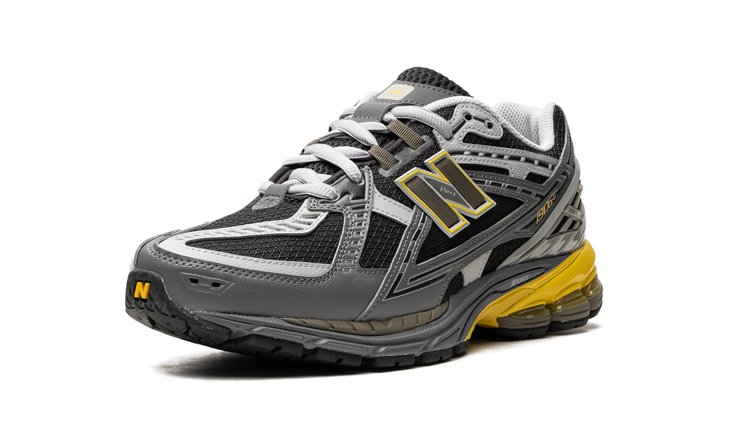 1906U "Castlerock Ginger Lemon"