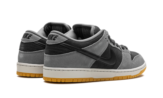 SB Dunk Low "Dark Smoke Grey"