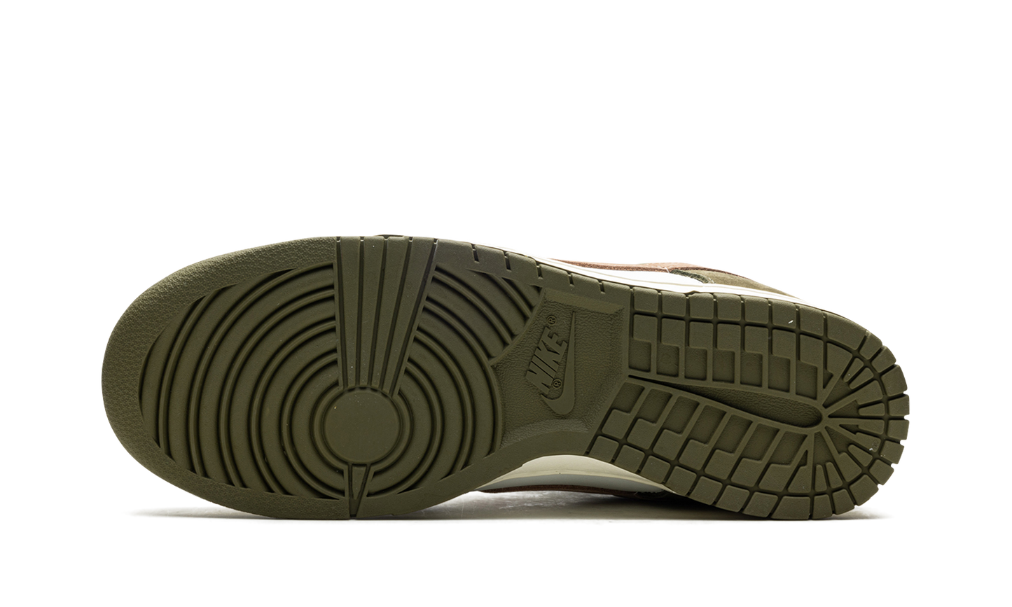 Dunk Low "Medium Olive"