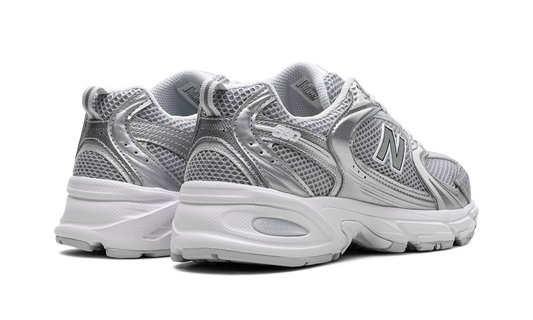 530 "Moonbeam Silver Metallic"