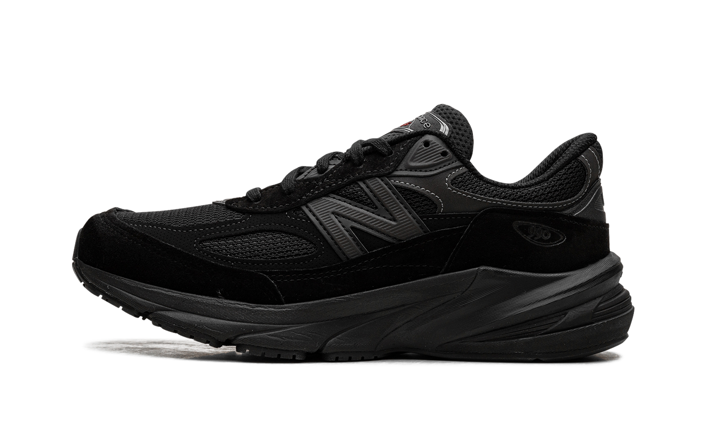 990 v6 "Triple Black"