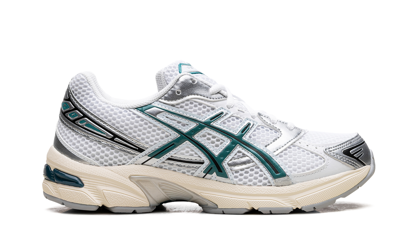 Gel-1130 "White Rainy Lake"