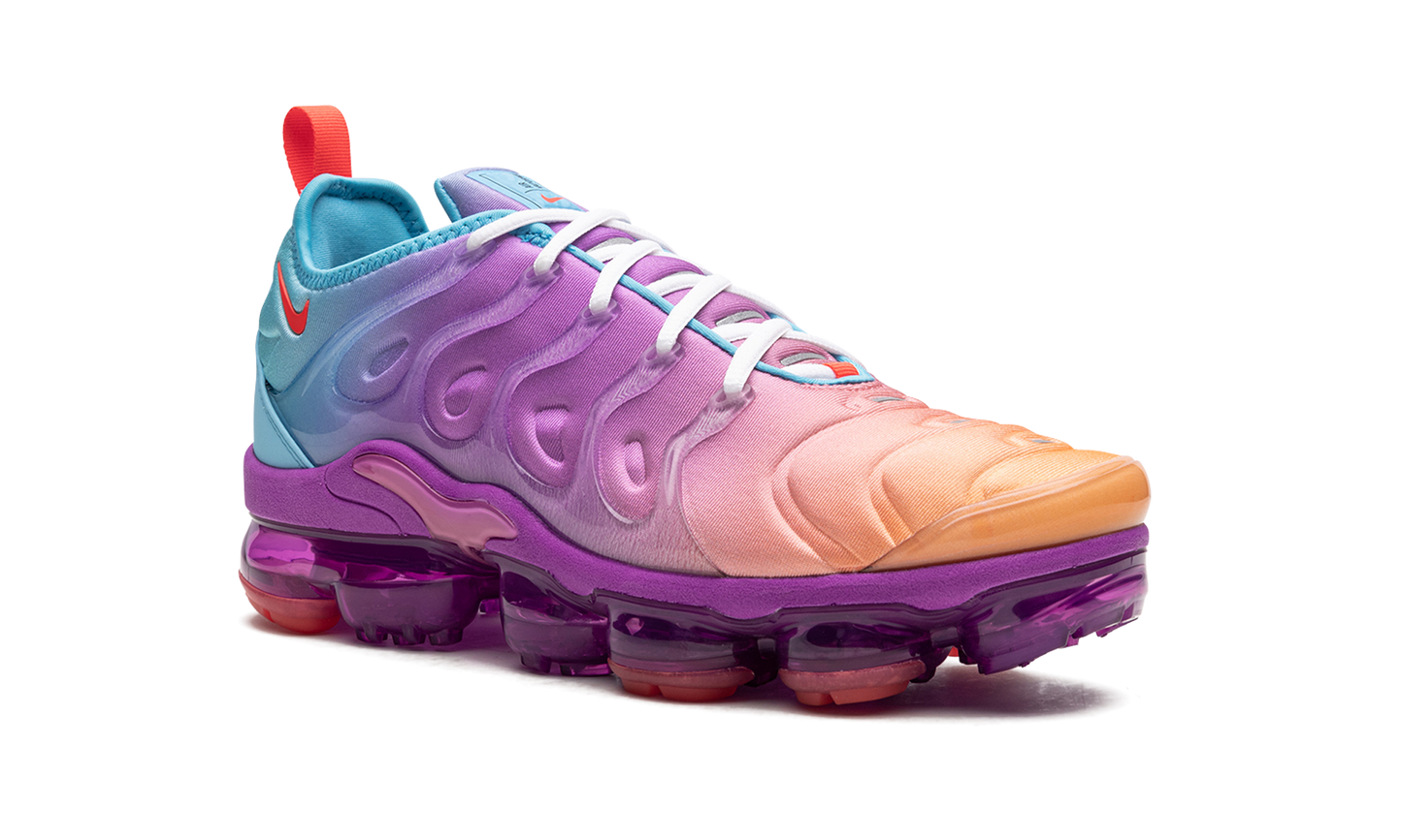 AIR VAPORMAX PLUS WMNS "Multigradient"