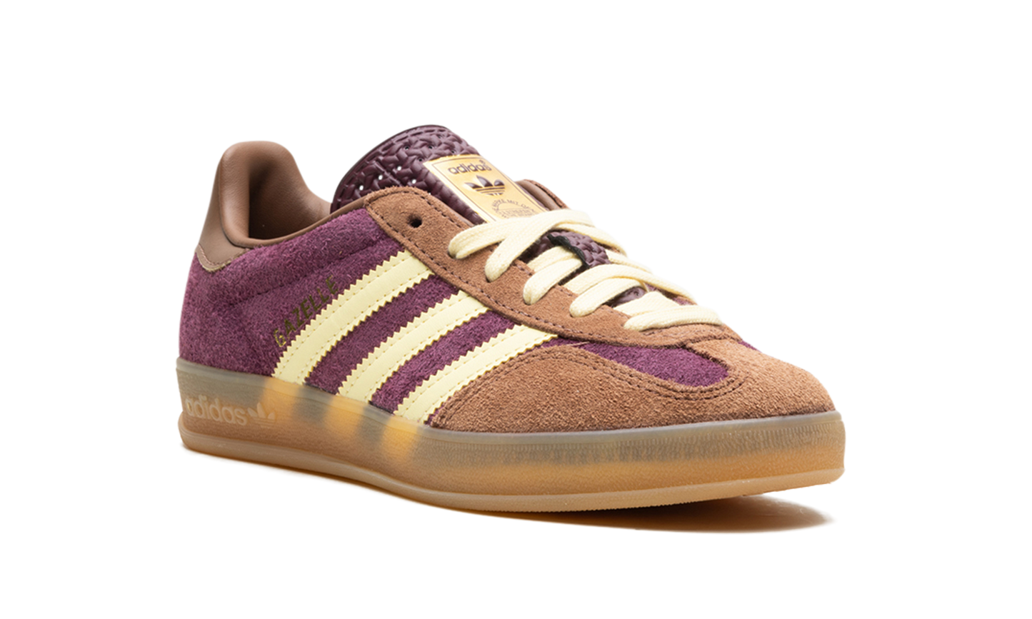 Gazelle Indoor "Maroon Almost Yellow"