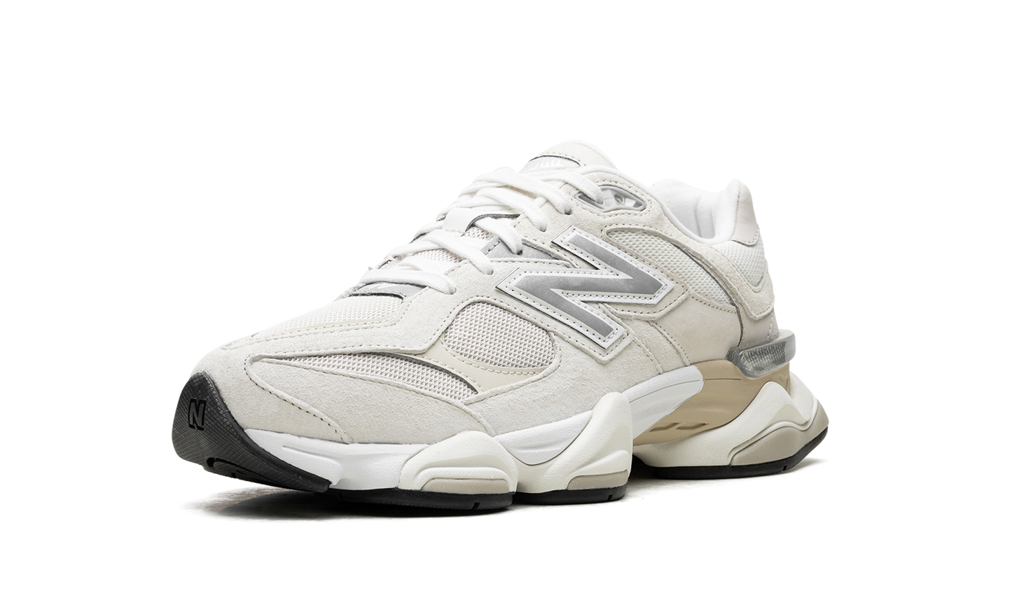 9060 "Sea Salt / Moonbeam"