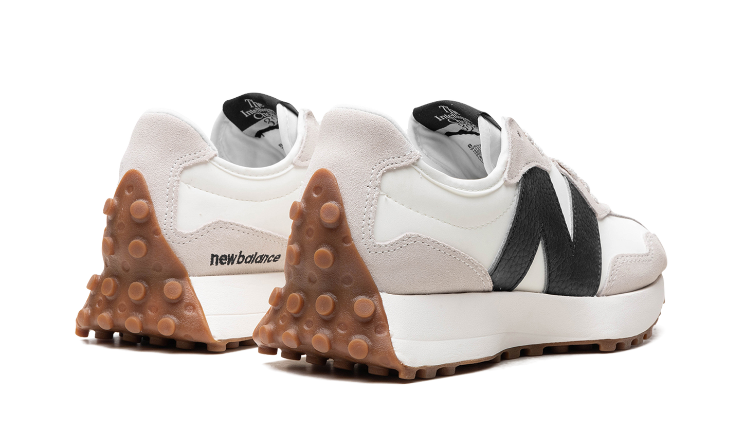 327 WMNS "Moonbeam Black"