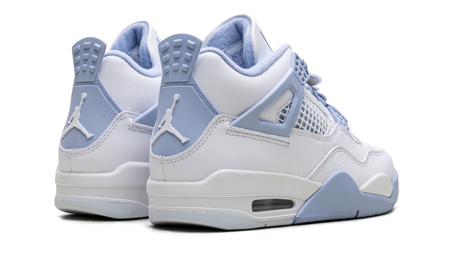 Air Jordan 4 WMNS "Aluminum"