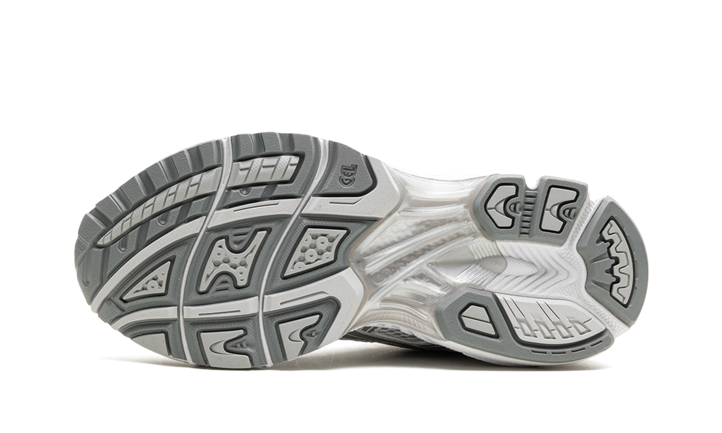 GEL-KAYANO 14 WMNS "Cloud Grey"