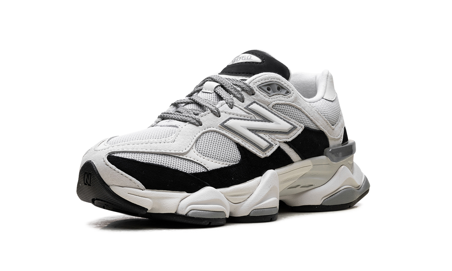 9060 "Grey Jet Black"