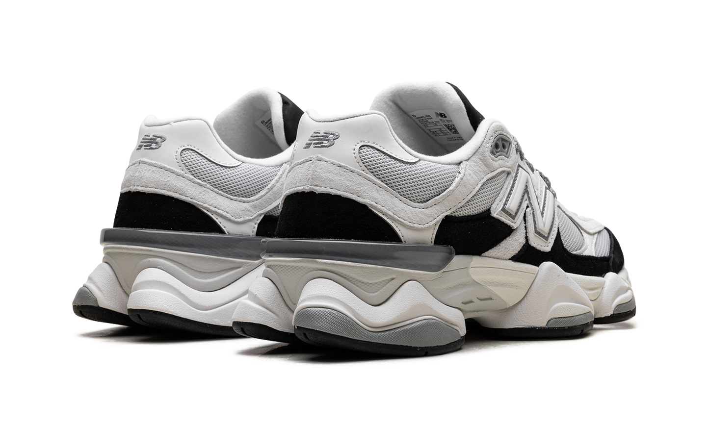 9060 "Grey Jet Black"