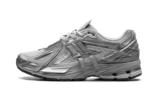 1906A "Concrete Silver Metallic"