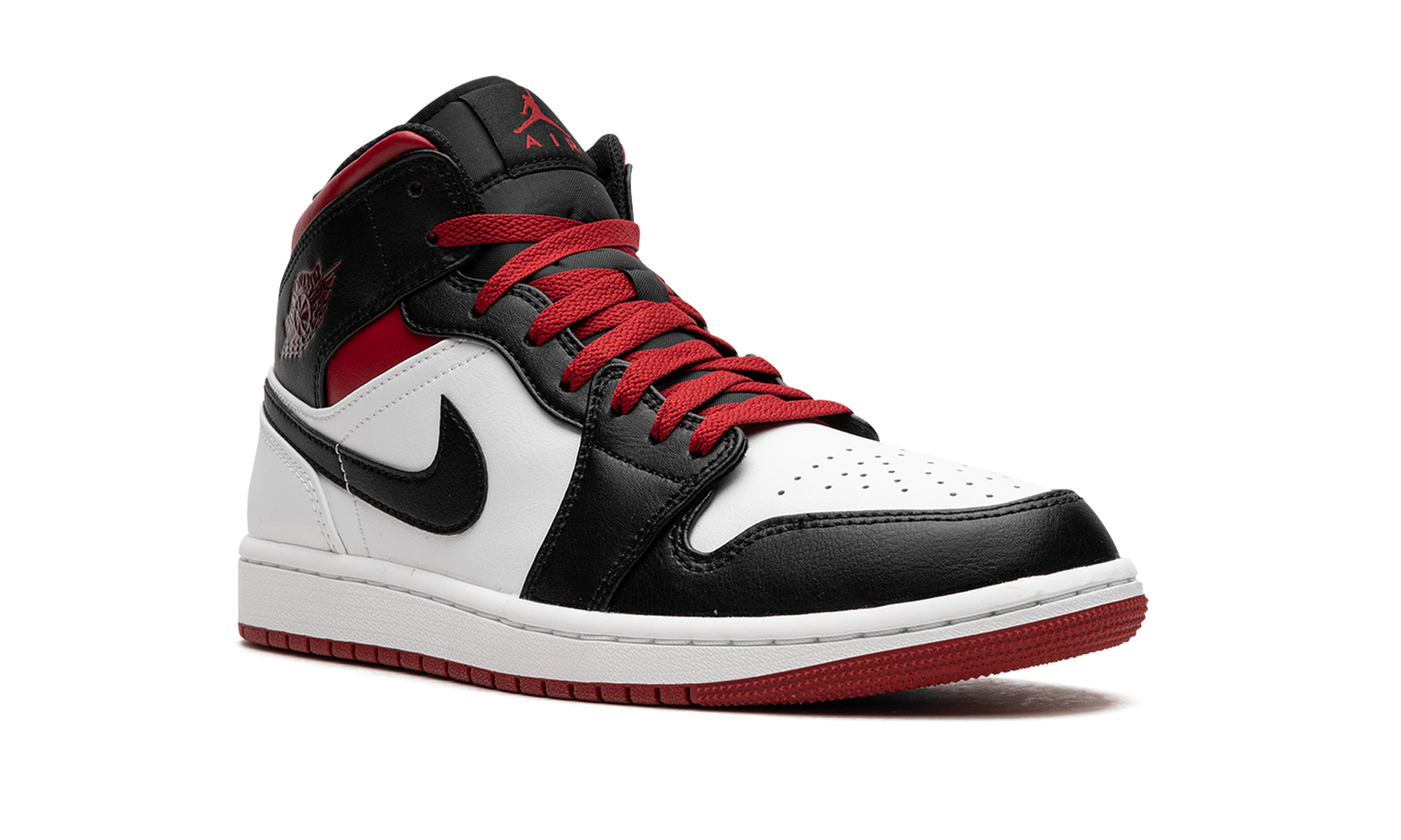 Air Jordan 1 Mid "Gym Red Black Toe"