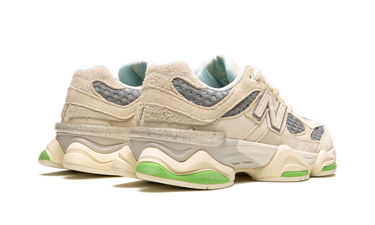 9060 "Bricks and Wood"