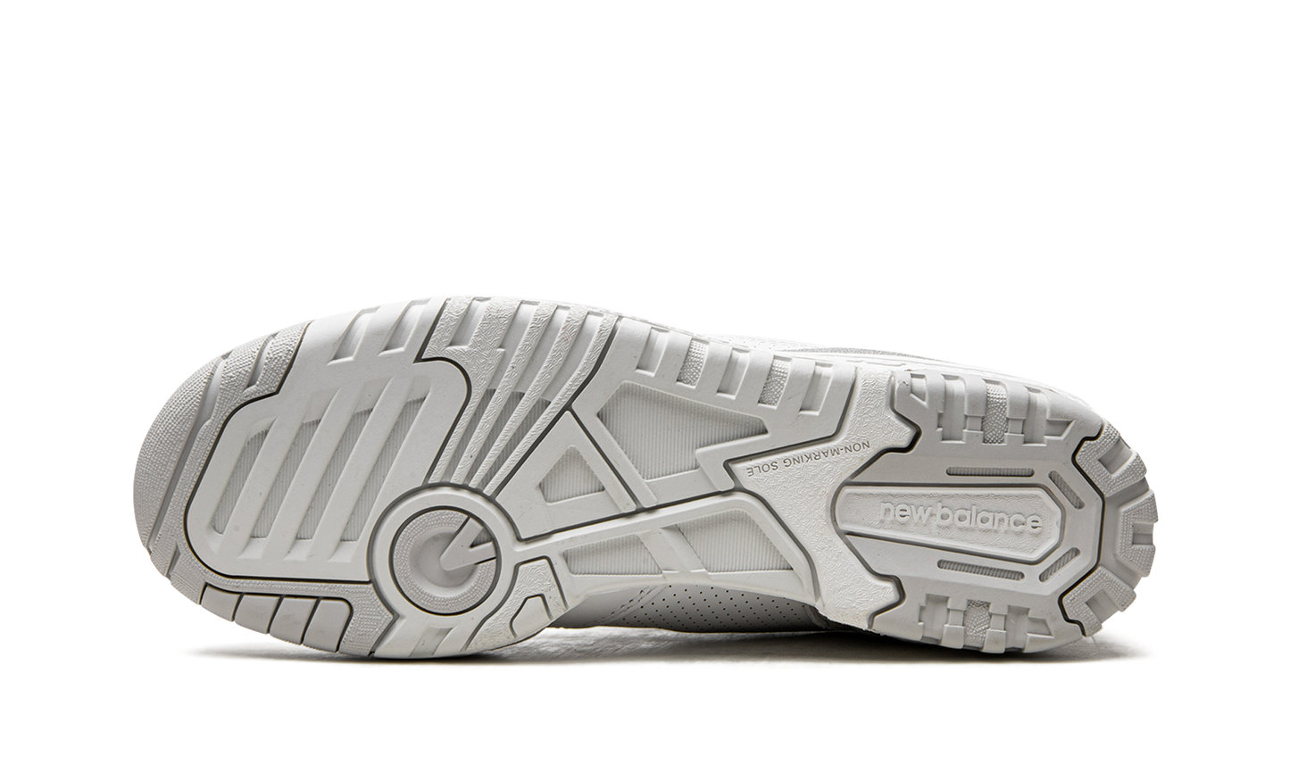 550 WMNS "White Rain Cloud"