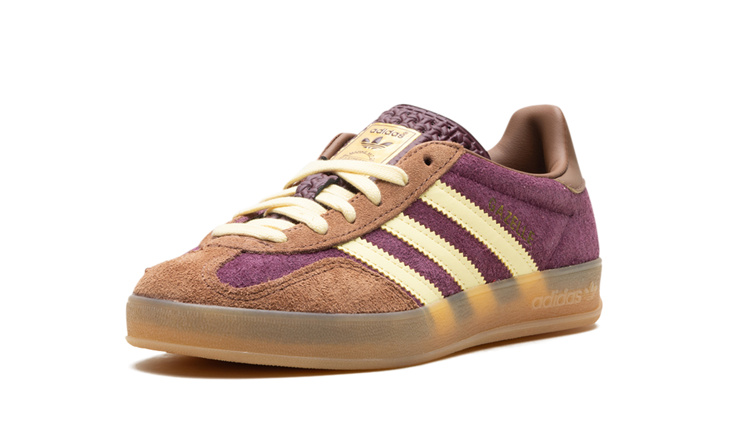 Gazelle Indoor "Maroon Almost Yellow"
