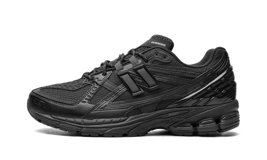 1906 "Tripple Black"