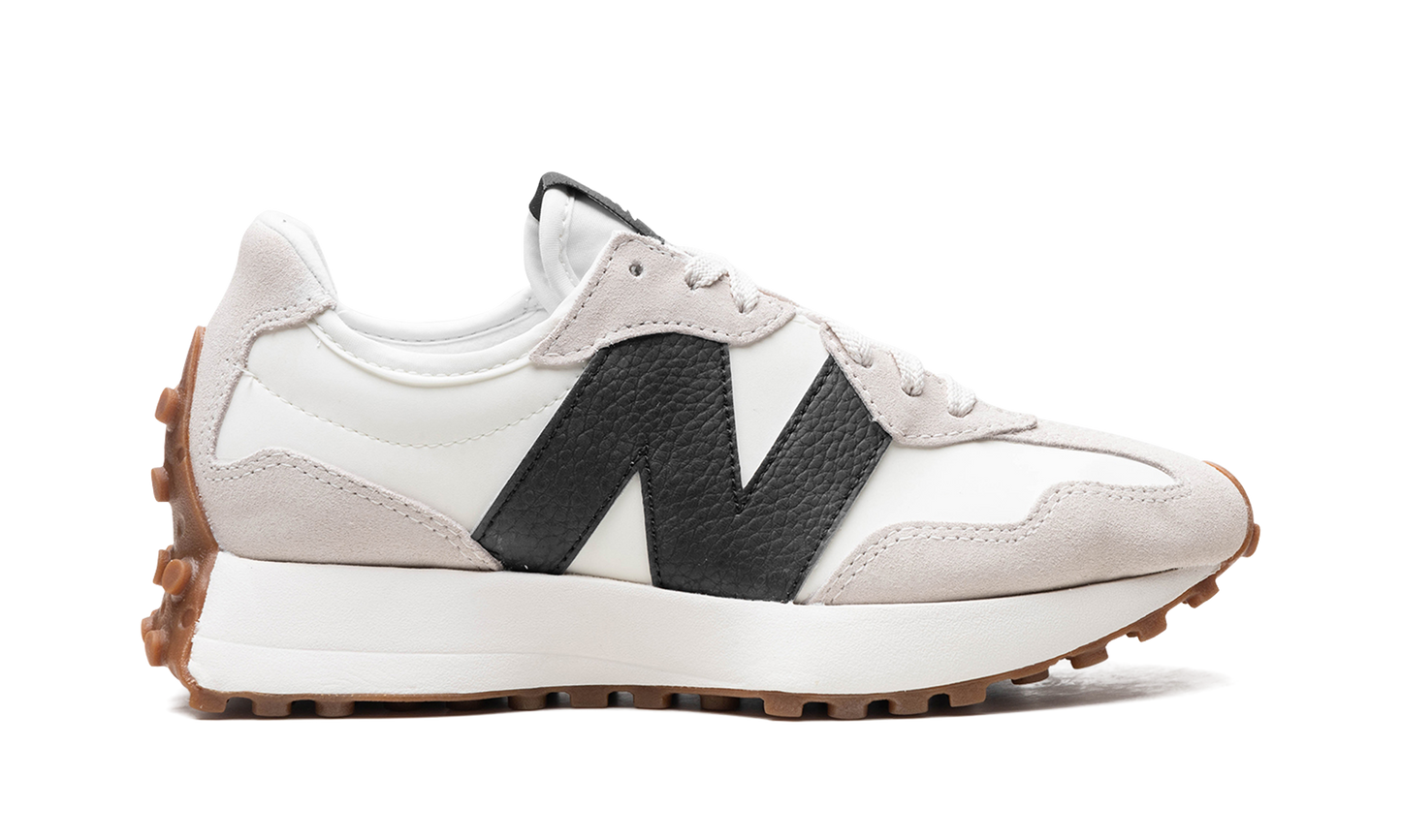 327 WMNS "Moonbeam Black"