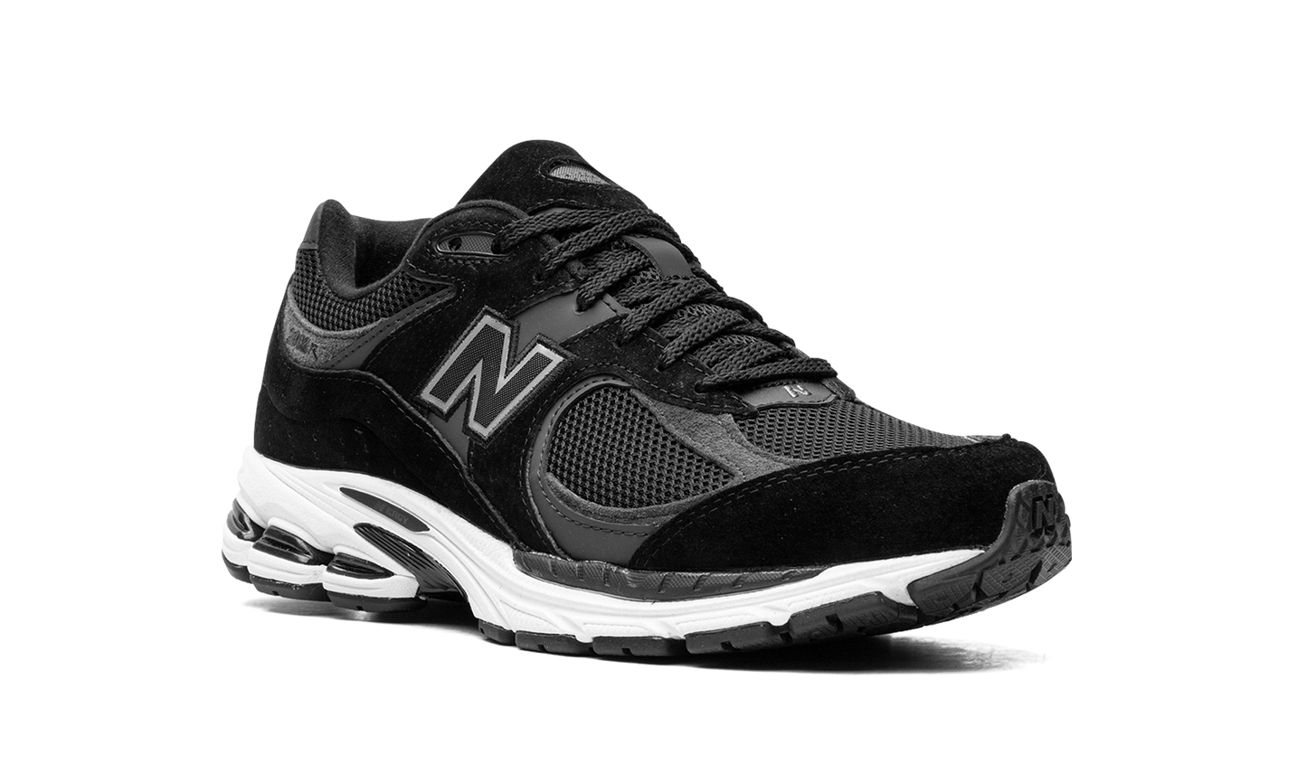 2002R "Black / Gunmetal"