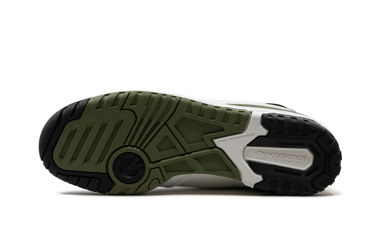 550 "White / Dark Olivine"