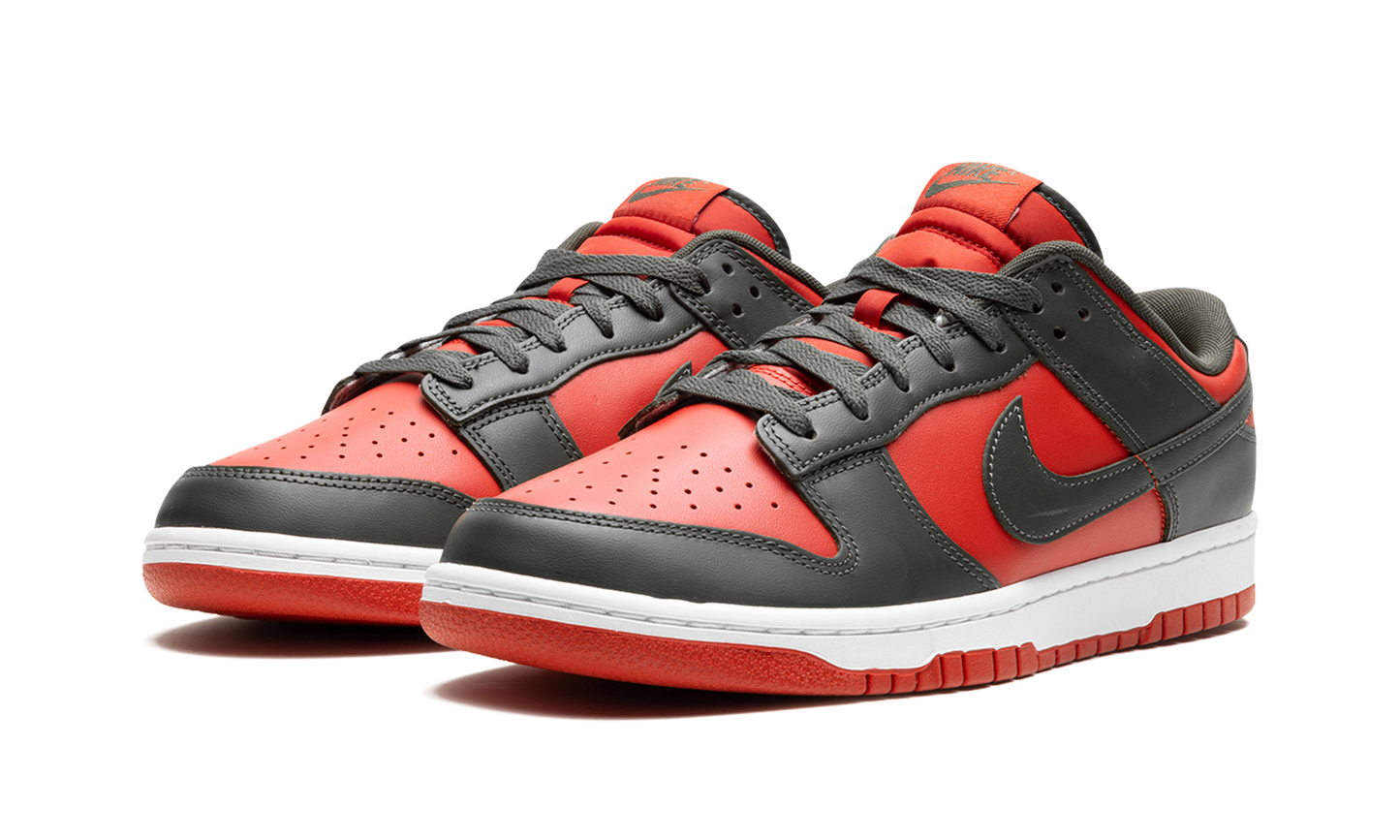 Dunk Low "Mystic Red"