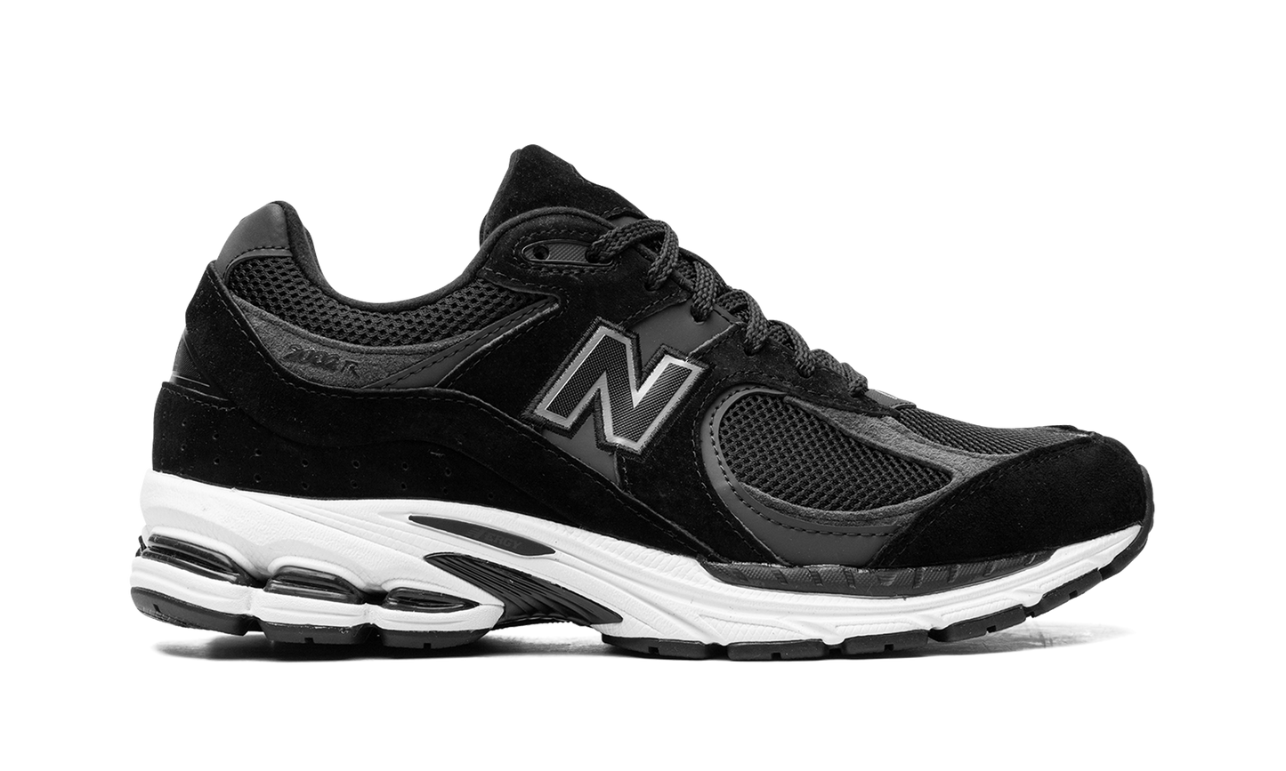 2002R "Black / Gunmetal"