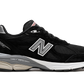 990v3 "Black / White"