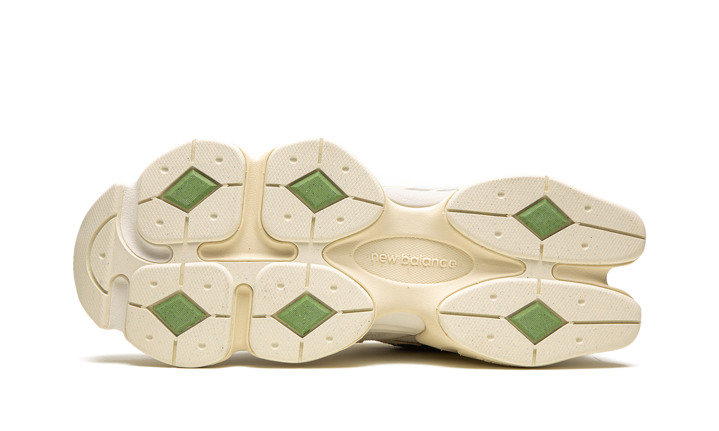 9060 "Bricks and Wood"