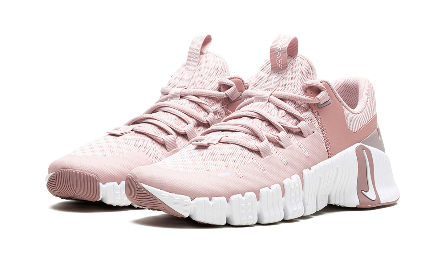 WMNS Nike Free Metcon 5 "Pink Oxford"