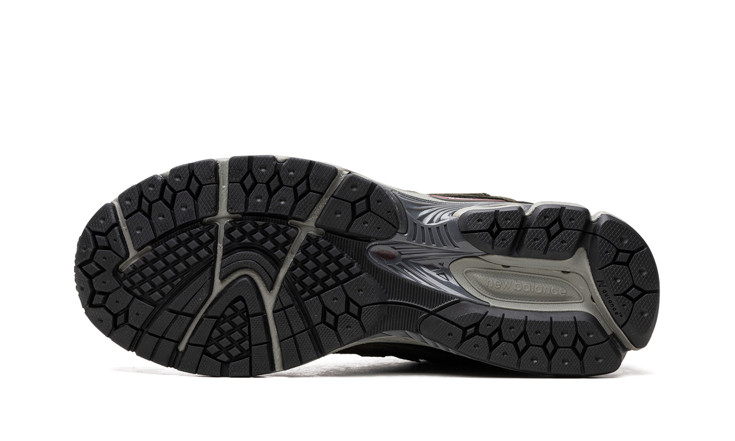 2002R "Protection Pack - Dark Moss"