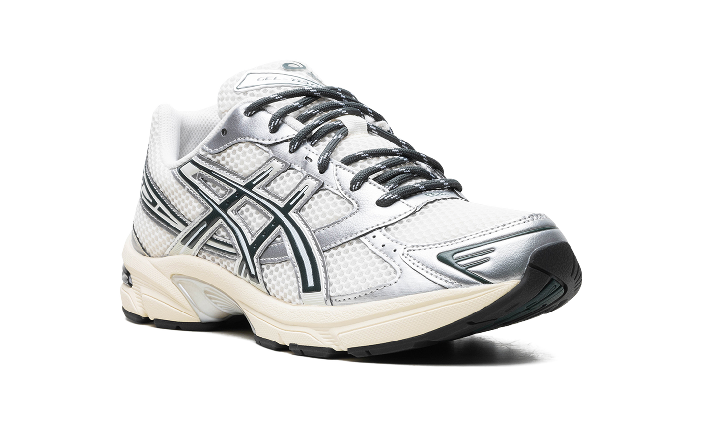 Gel 1130 "Kith - Cream Scarab"