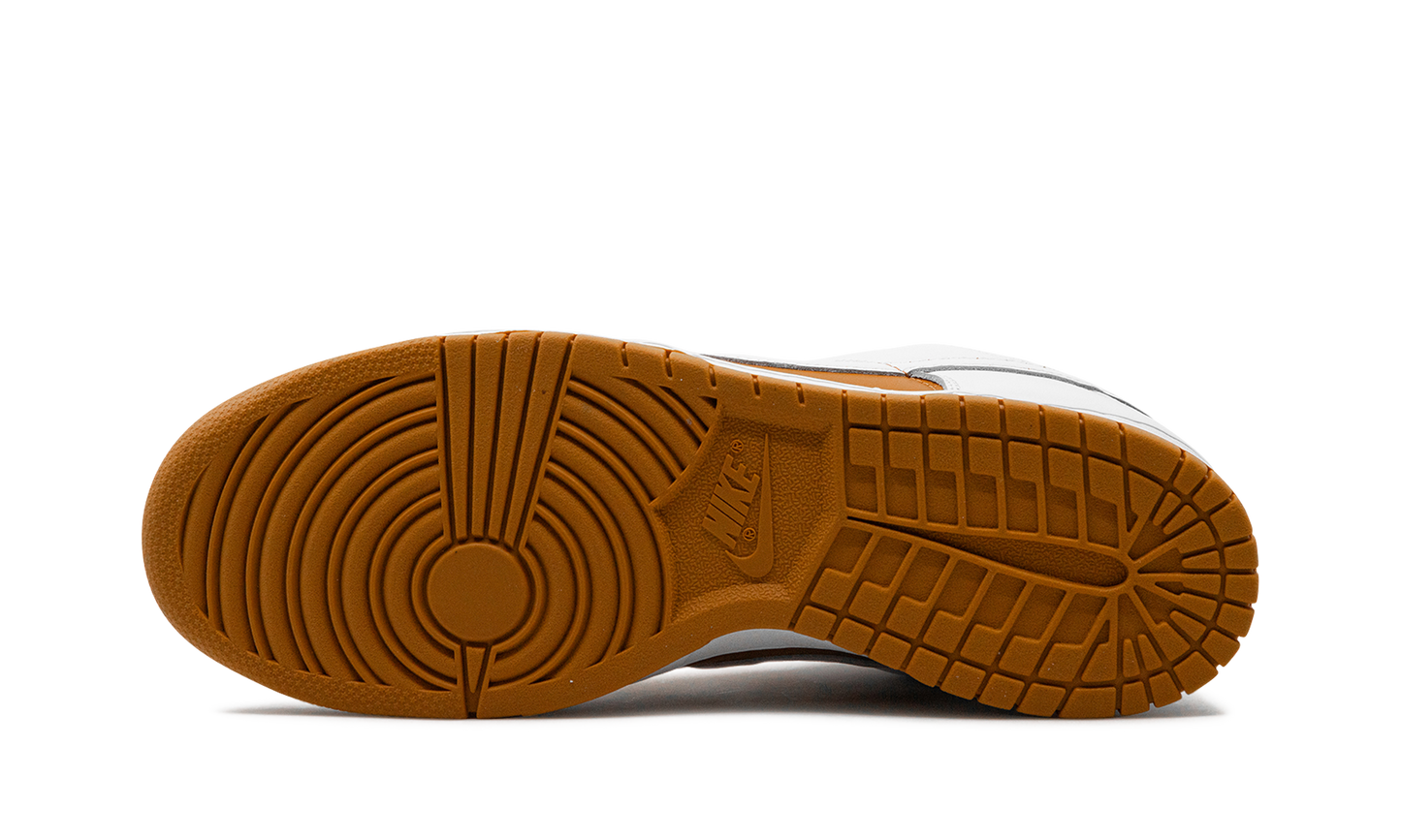 Dunk Low "Reverse Curry"